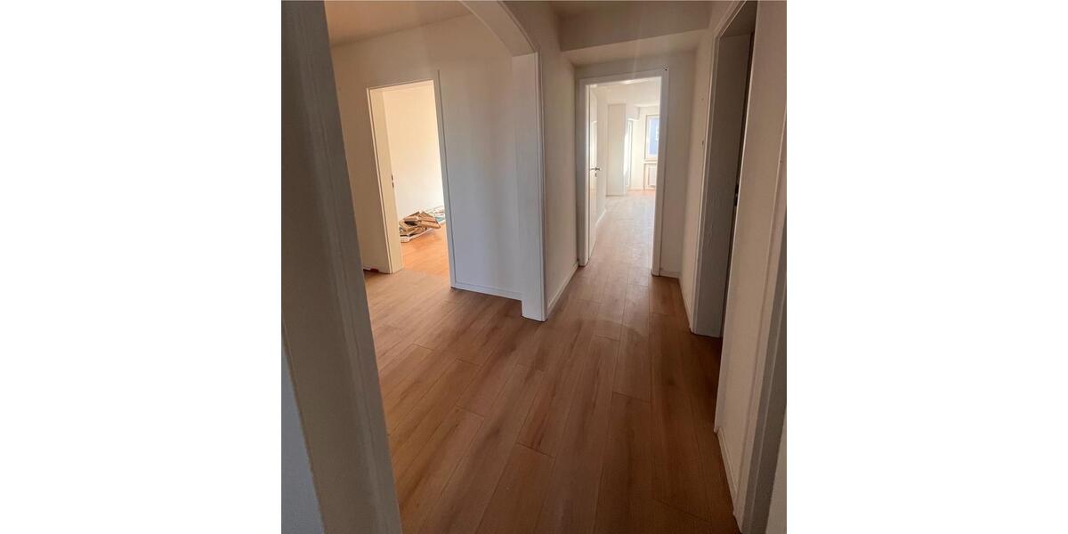 Etagenwohnung Trossingen - 3 Zimmer, 85 m&sup2;, 1.090&euro; | Angebot:25329922