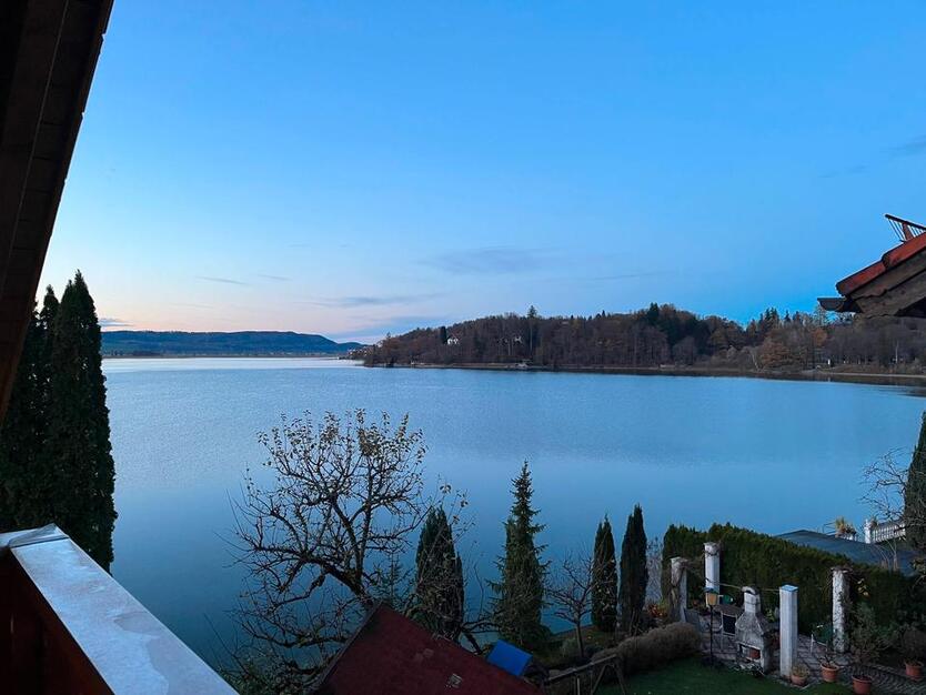 Möbliertes 2-Zimmer-Apartment mit Balkon und Seeblick