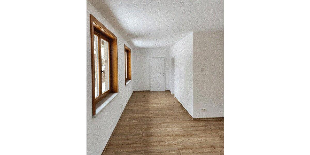 Etagenwohnung Suhl Schmiedefeld am Rennsteig - 5 Zimmer, 182 m&sup2;, 1.100&euro; | Angebot:25975045