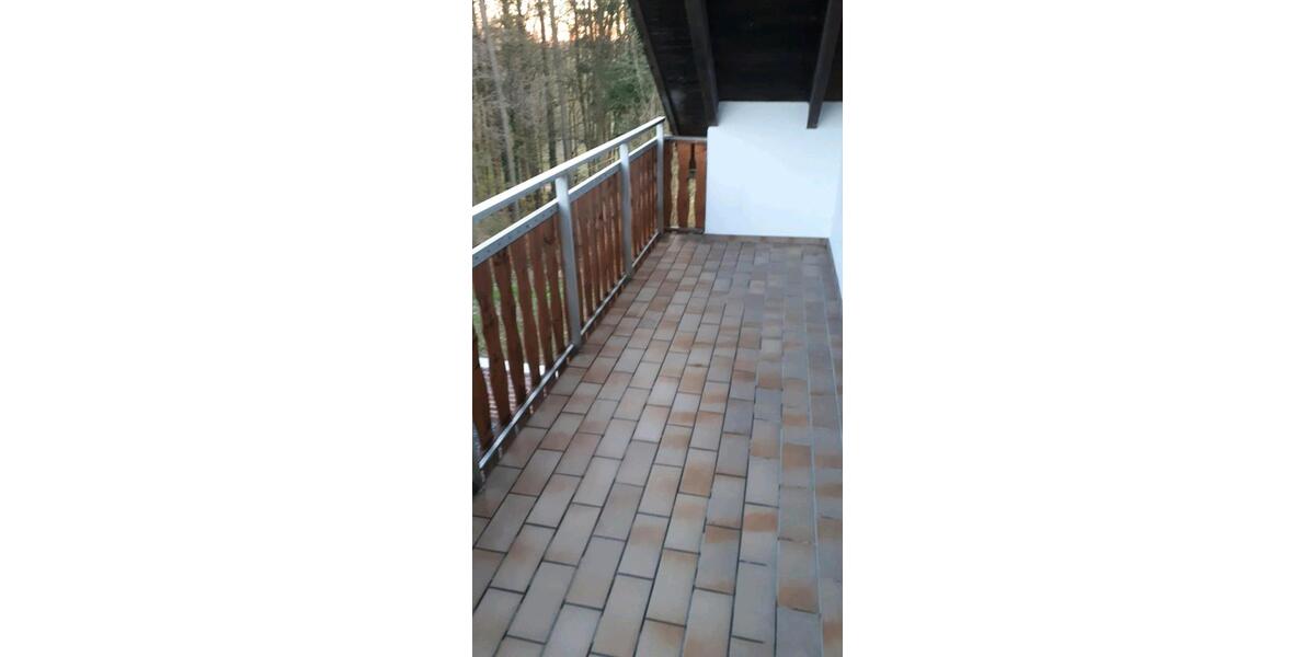 Dachgeschoßwohnung Kötz - 3 Zimmer, 110 m&sup2;, 850&euro; | Angebot:26492870