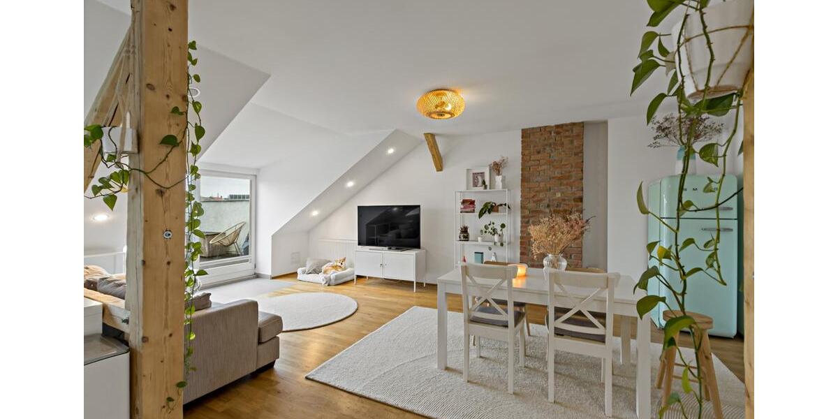 Dachgeschoßwohnung Halle (Saale) - 4 Zimmer, 134 m&sup2;, 1.650&euro; | Angebot:25103436