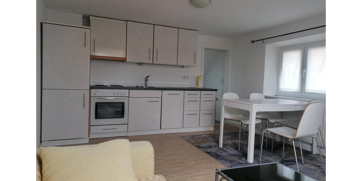 Dachgeschoßwohnung Aschaffenburg Damm - 2 Zimmer, 32 m&sup2;, 365&euro; | Angebot:25080738