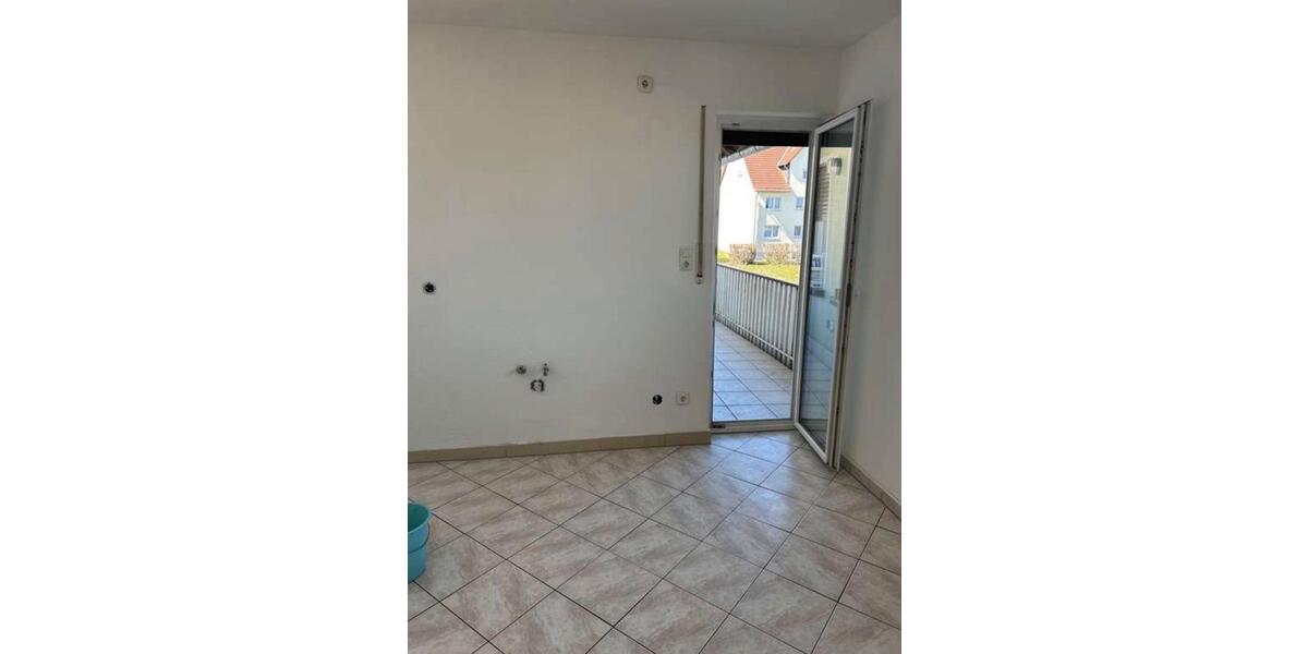Etagenwohnung Butzbach - 4 Zimmer, 86 m&sup2;, 1.000&euro; | Angebot:25929752