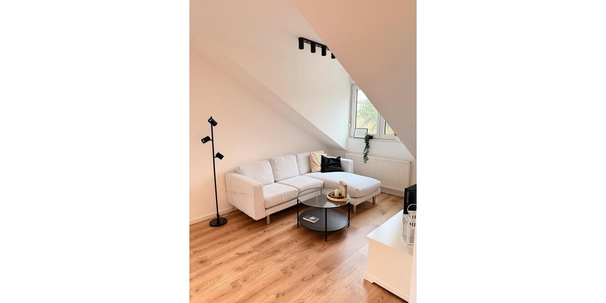 Helle 2-Zimmer Wohnung mit Balkon und Parkplatz in Schornsheim 2 zimmer