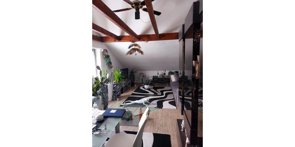 Dachgeschoßwohnung Weiden in der Oberpfalz - 3 Zimmer, 75 m&sup2;, 740&euro; | Angebot:24785704