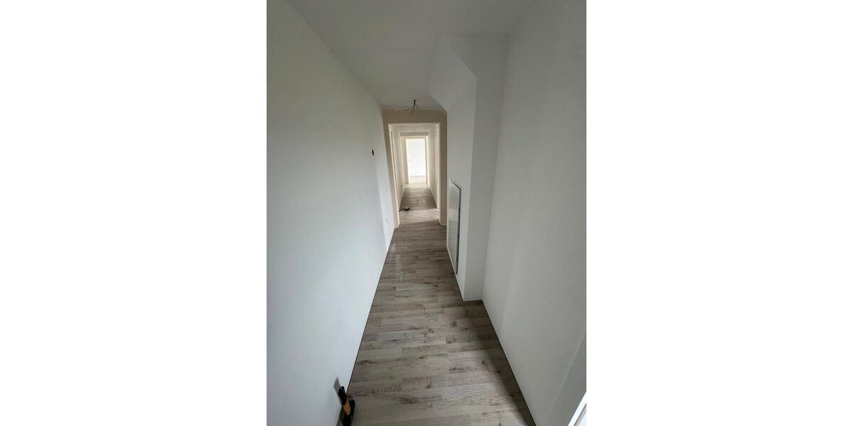 Dachgeschoßwohnung Ehingen (Donau) - 3.5 Zimmer, 90 m&sup2;, 1.000&euro; | Angebot:26670354
