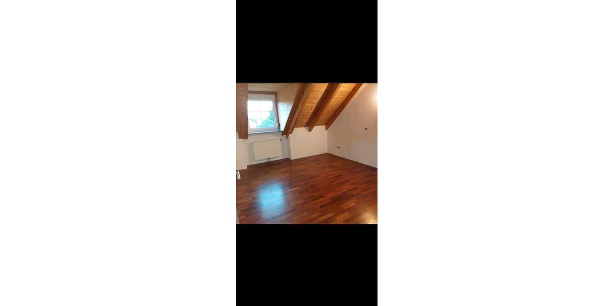 Dachgeschoßwohnung Reichertshausen - 3 Zimmer, 79 m&sup2;, 930&euro; | Angebot:26479574