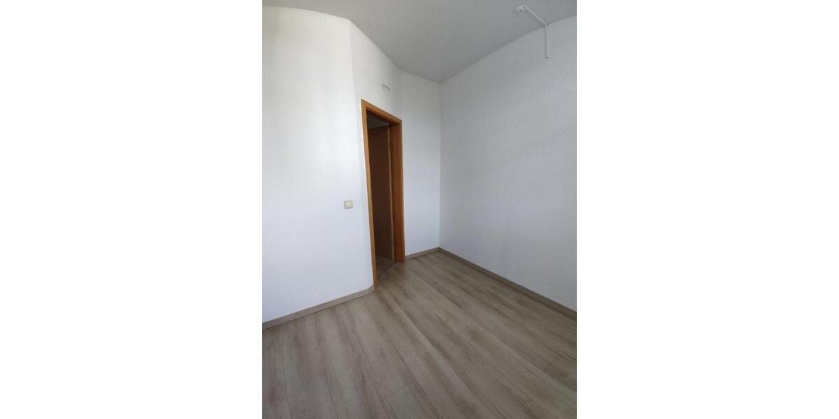 Dachgeschoßwohnung Grünhainichen - 3 Zimmer, 55 m&sup2;, 240&euro; | Angebot:12497011