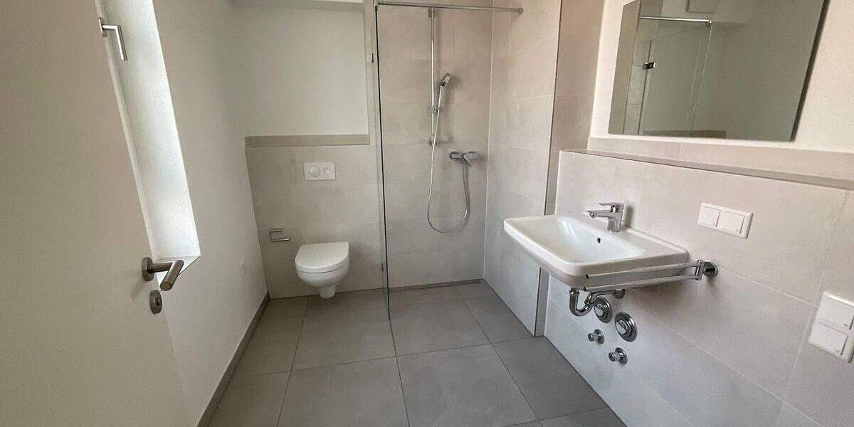 Zimmer Nürnberg St Peter - 3 Zimmer, 81 m&sup2;, 1.420&euro; | Angebot:26205419