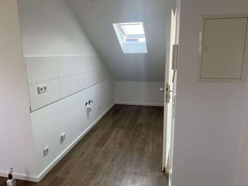 Wohnung zum Mieten in Köln 470 € 32 m²
