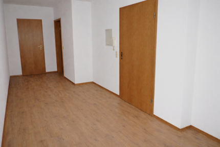 Wohnung Langenbach - 3 Zimmer, 89 m&sup2;, 900&euro; | Angebot:27020108