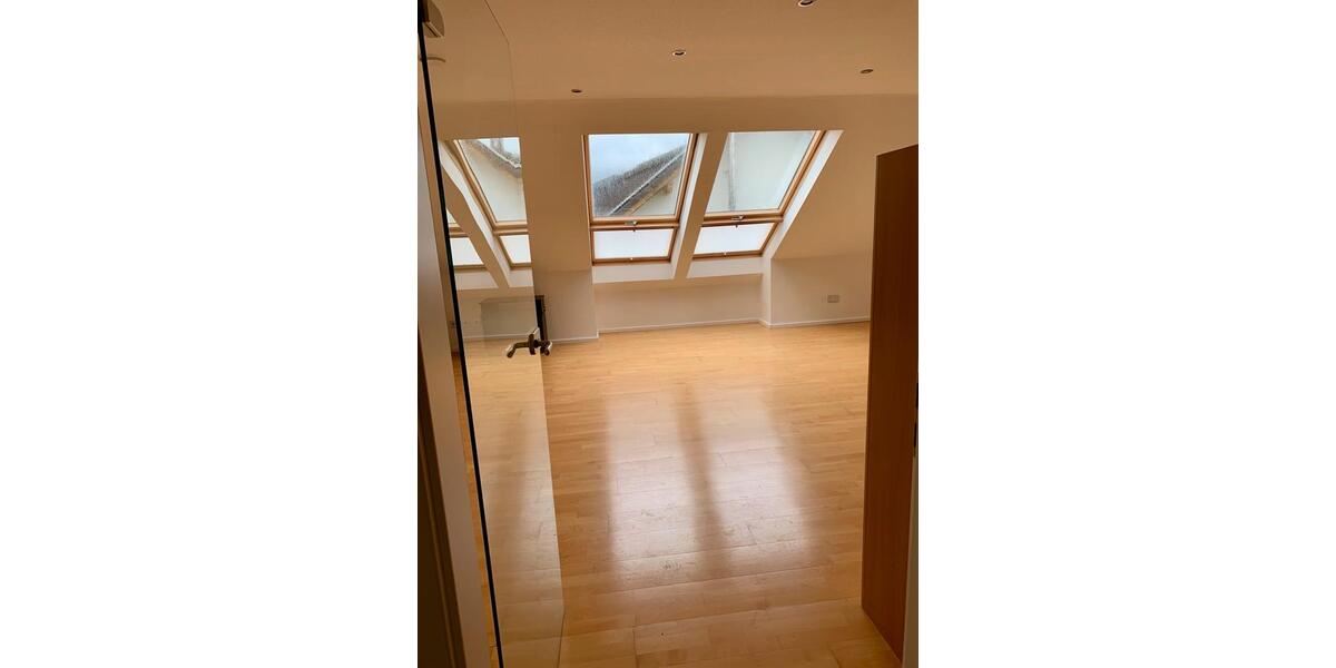 Dachgeschoßwohnung Bad Hersfeld - 3 Zimmer, 129 m&sup2;, 950&euro; | Angebot:25977136