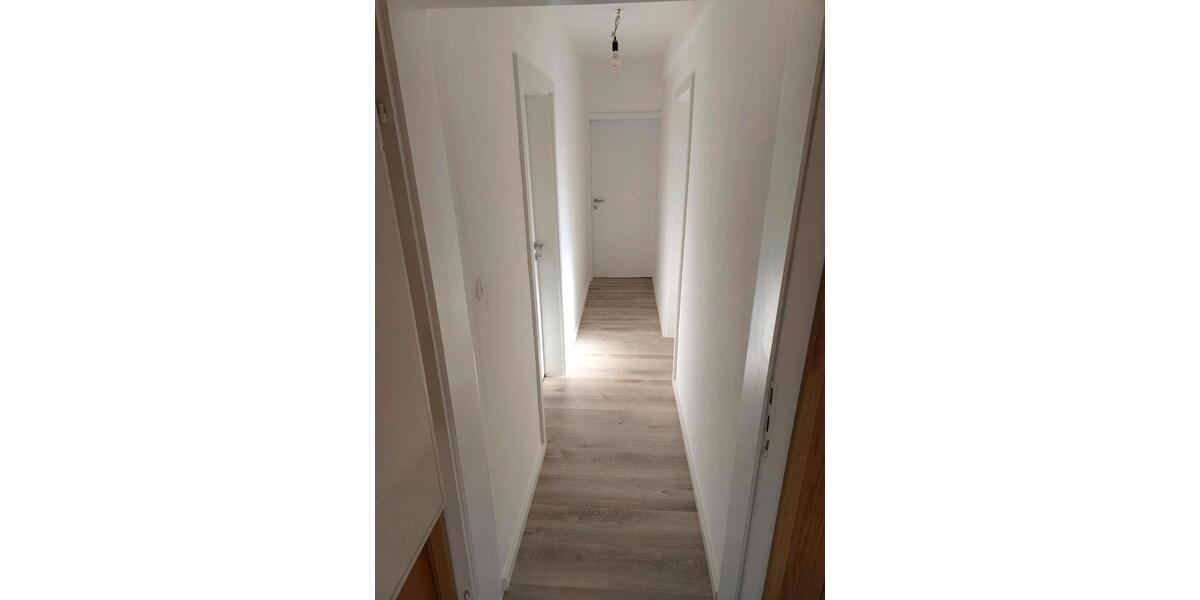 Etagenwohnung Angelburg - 4 Zimmer, 100 m&sup2;, 750&euro; | Angebot:26537434