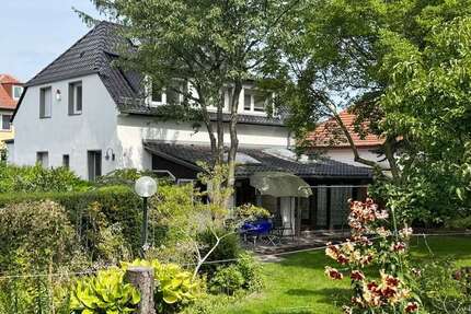 Haus zum Mieten in Berlin 2.400 € 180 m²