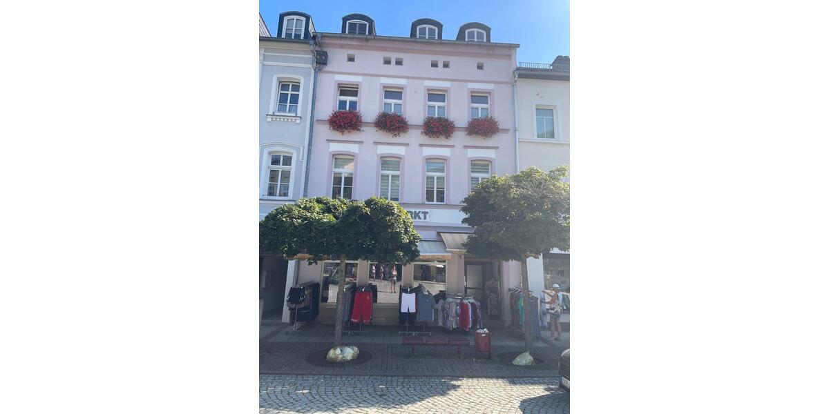 Gemütliche 1-Zimmer-Wohnung am Markt in Bad Lobenstein 1 zimmer