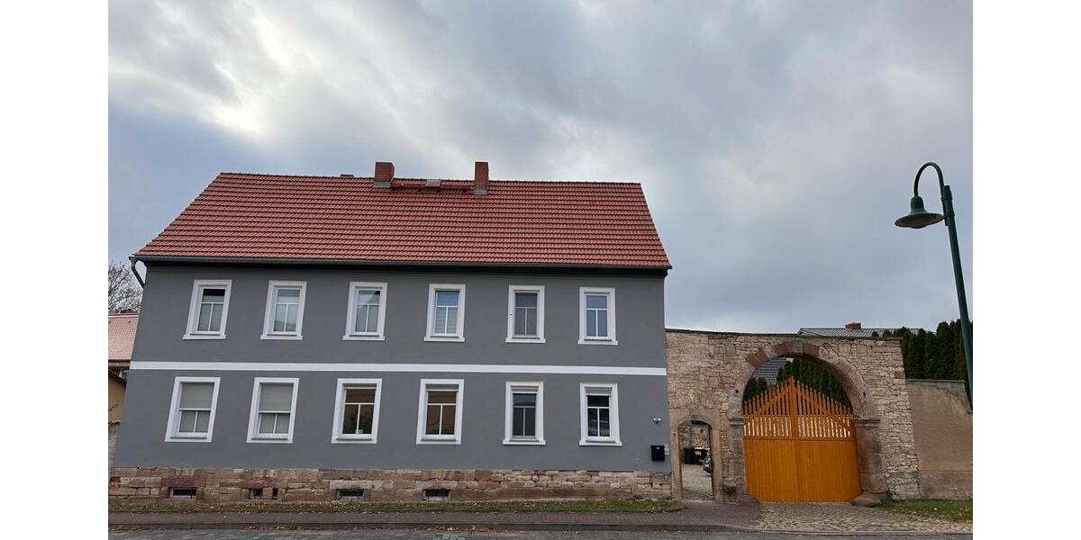 Etagenwohnung Querfurt - 5 Zimmer, 142 m&sup2;, 1.050&euro; | Angebot:25614489