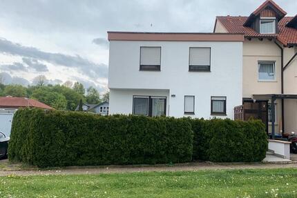 Reihenendhaus ( 1 Familienhaus ) mit Garten u. Garage +Stellplatz 6 zimmer