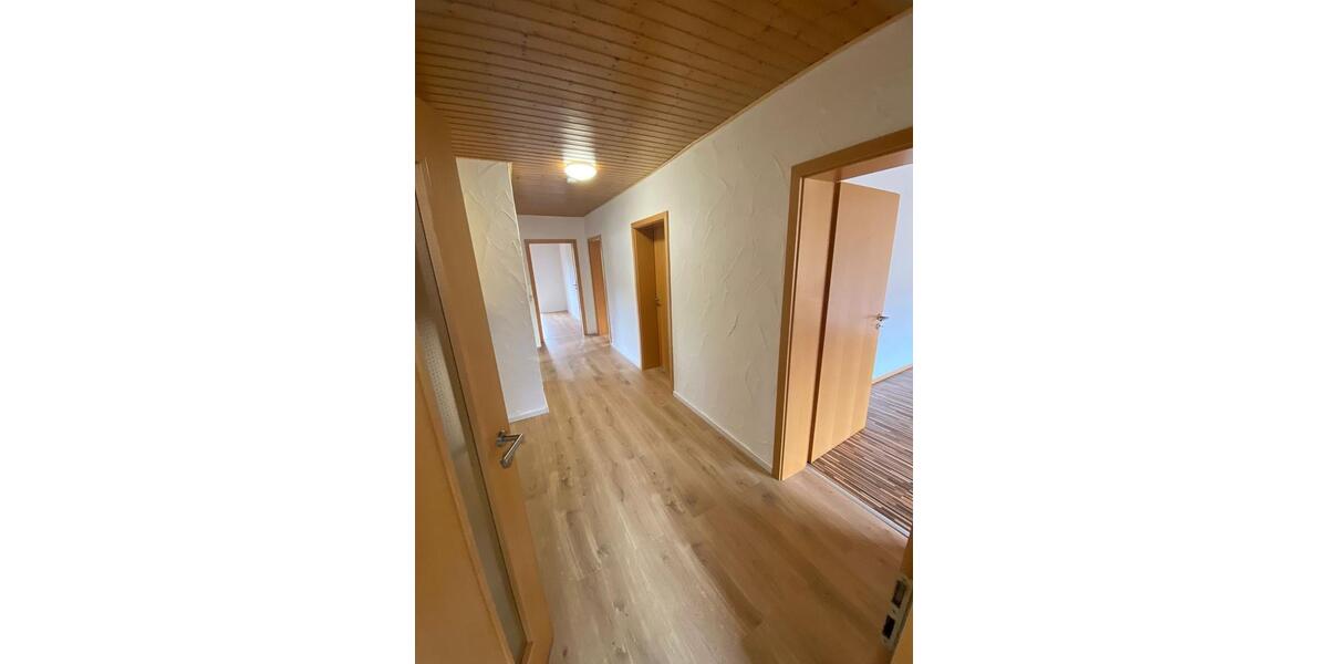 Etagenwohnung Dahn - 3.5 Zimmer, 92 m&sup2;, 900&euro; | Angebot:25137096