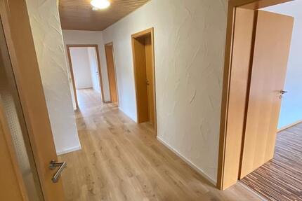 Wohnung Dahn - 3.5 Zimmer, 92 m&sup2;, 900&euro; | Angebot:25137096