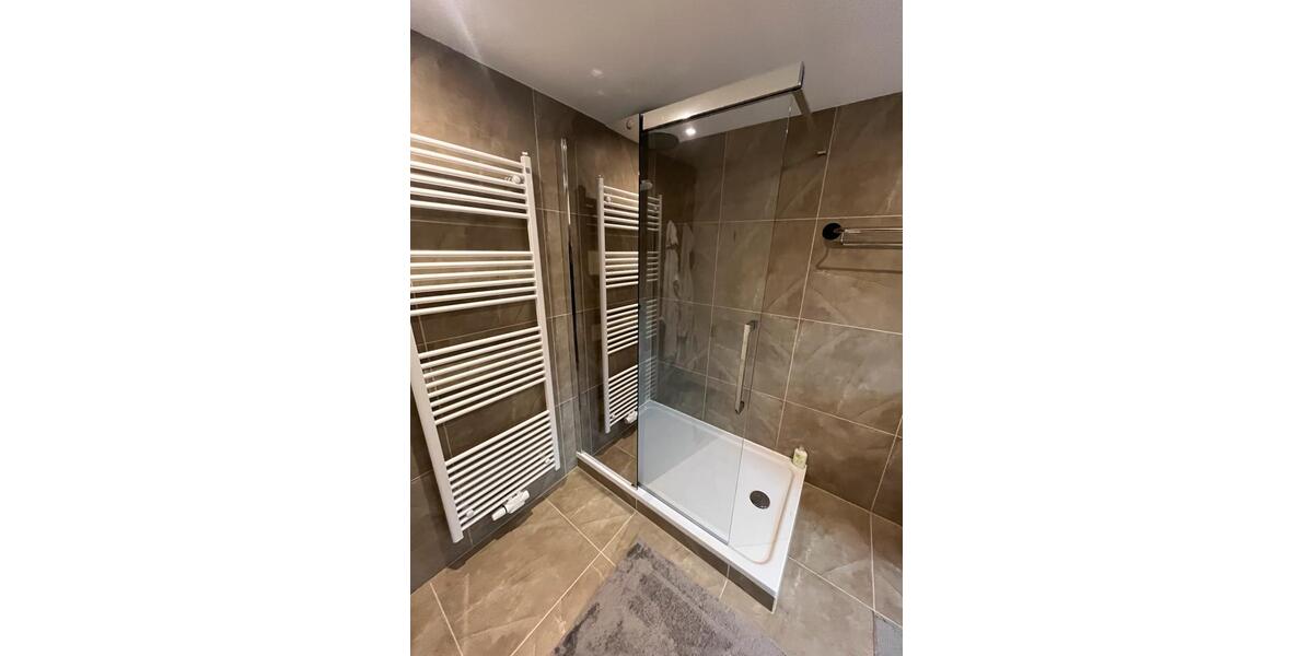 Wohnen auf Zeit Herzogenrath - 3 Zimmer, 75 m&sup2;, 1.325&euro; | Angebot:24875324