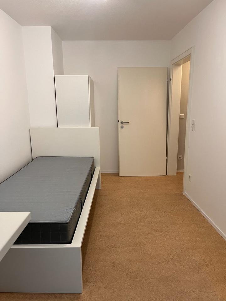 freies WG Zimmer in 3er WG St. Sebald Nürnberg 13 m² mit Balkon zimmer