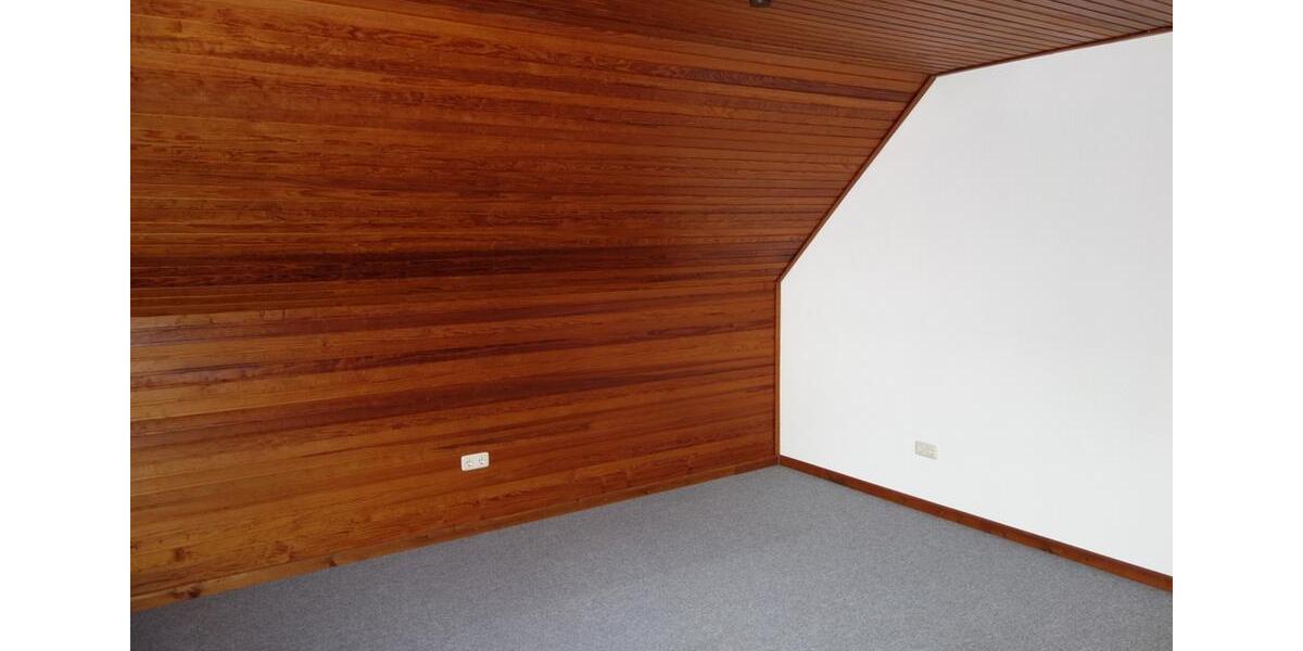 Dachgeschoßwohnung Bremervörde - 3 Zimmer, 99 m&sup2;, 700&euro; | Angebot:26612166