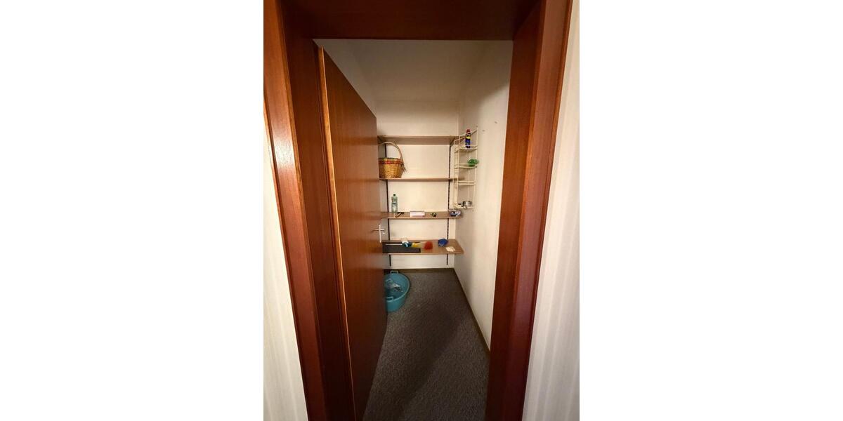 Erdgeschoßwohnung Heinsberg - 7.5 Zimmer, 135 m&sup2;, 800&euro; | Angebot:26223870