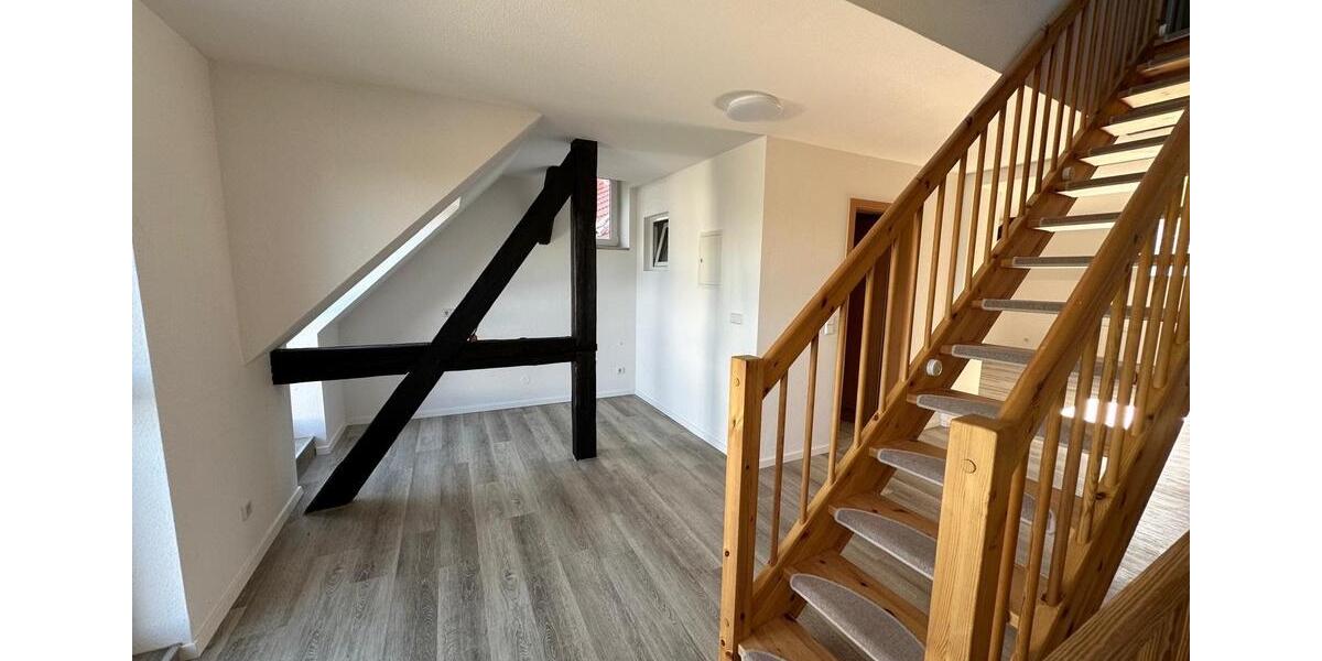 Dachgeschoßwohnung Bad Schmiedeberg - 4 Zimmer, 125 m&sup2;, 690&euro; | Angebot:25714357