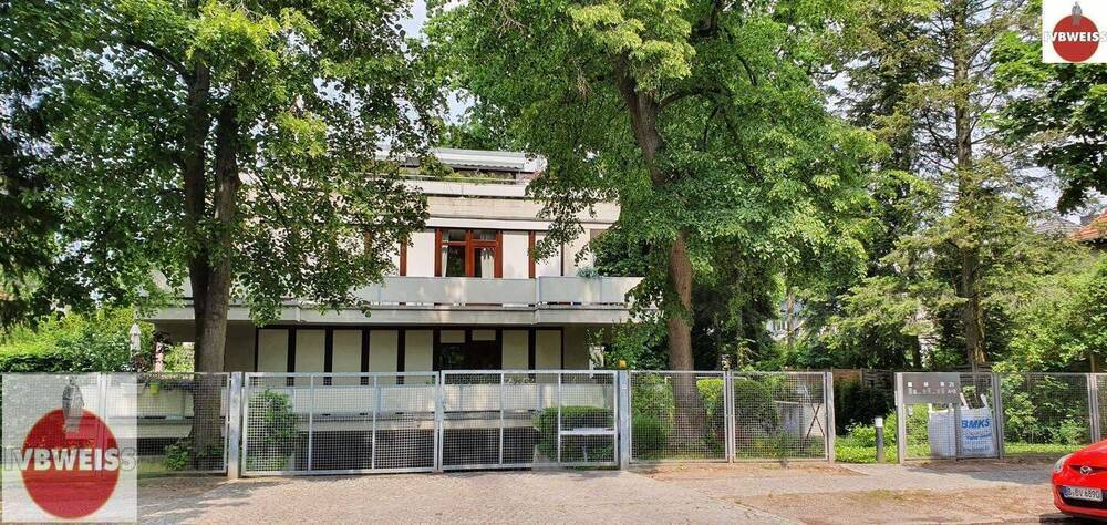 Grandiose Wohnung mit 2 Zimmern, 2 Terrassen, Duschbad und Einbauküche