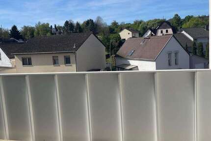Wohnung Friedberg (Hessen) - 3 Zimmer, 91 m&sup2;, 1.300&euro; | Angebot:26754324