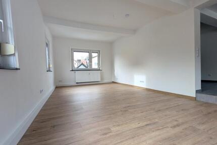 Neu sanierte, helle 2,5-Zimmer Wohnung in Rosbach vor der Höhe 2 zimmer
