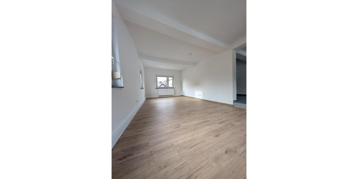 Neu sanierte, helle 2,5-Zimmer Wohnung in Rosbach vor der Höhe 2 zimmer