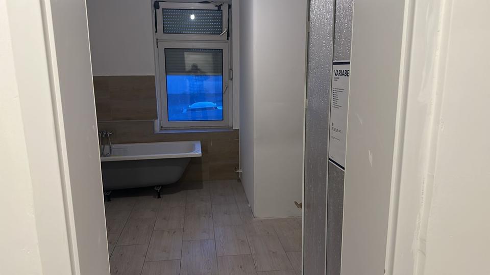 Erstbezug nach Sanierung - 4 Zimmer Zentrumsnahe Wohnung 4 zimmer