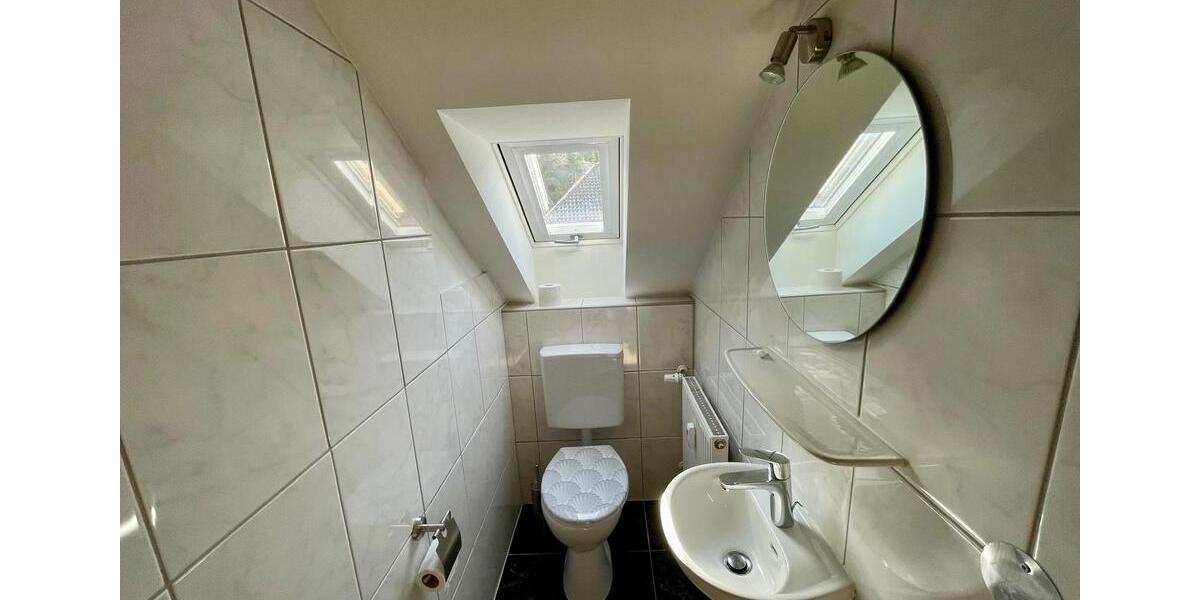 Dachgeschoßwohnung Großheubach - 3 Zimmer, 66 m&sup2;, 570&euro; | Angebot:26014473