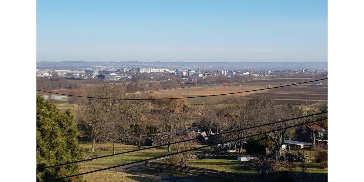 Großzügige 4-Zimmer-Whg. mit zwei Balkonen in L.-E. (Stetten) 4 zimmer
