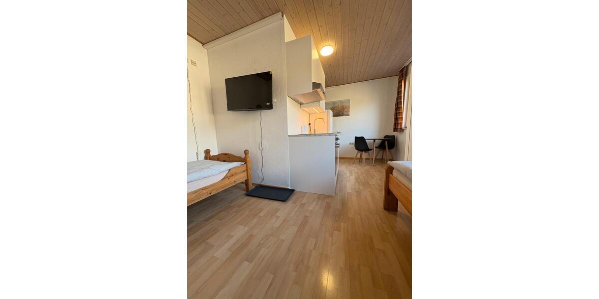 Wohnen auf Zeit Sindelfingen Darmsheim - 20 Zimmer, 400 m&sup2;, 25&euro; | Angebot:19911746
