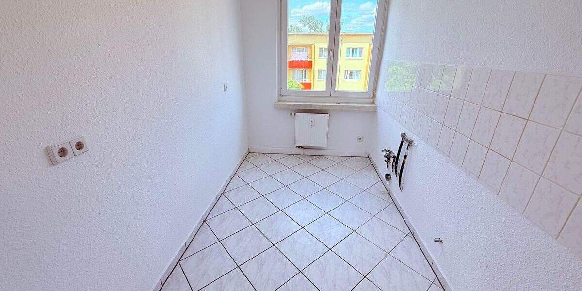 **Besichtigung: Mo.,15.12.25 um 19:00 Uhr** Ruhiges Wohnen im Komponistenviertel! *EBK* 3 zimmer