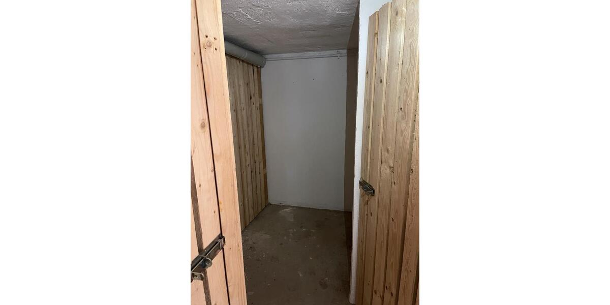 Dachgeschoßwohnung Roth - 3 Zimmer, 58 m&sup2;, 950&euro; | Angebot:25964210