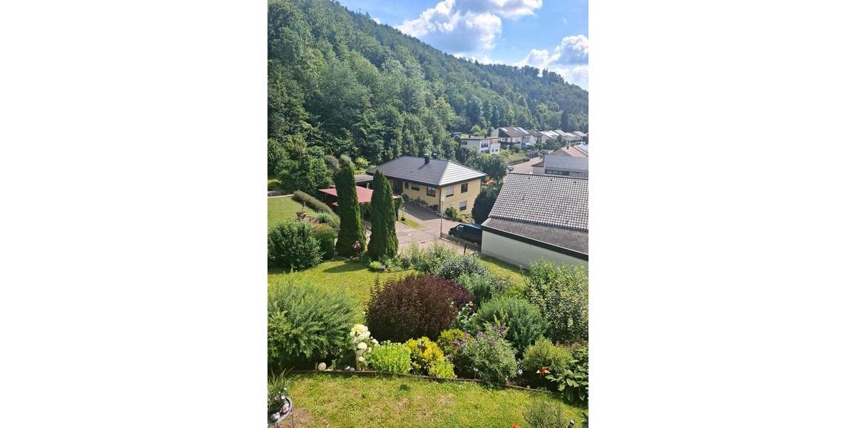 Erdgeschoßwohnung Albstadt - 5 Zimmer, 128 m&sup2;, 1.200&euro; | Angebot:26448412