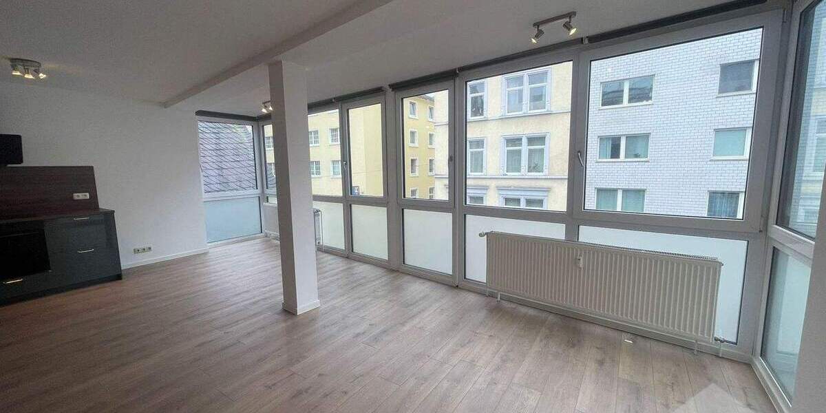 Etagenwohnung Frankfurt am Main Innenstadt - 3 Zimmer, 81 m&sup2;, 1.600&euro; | Angebot:25043338