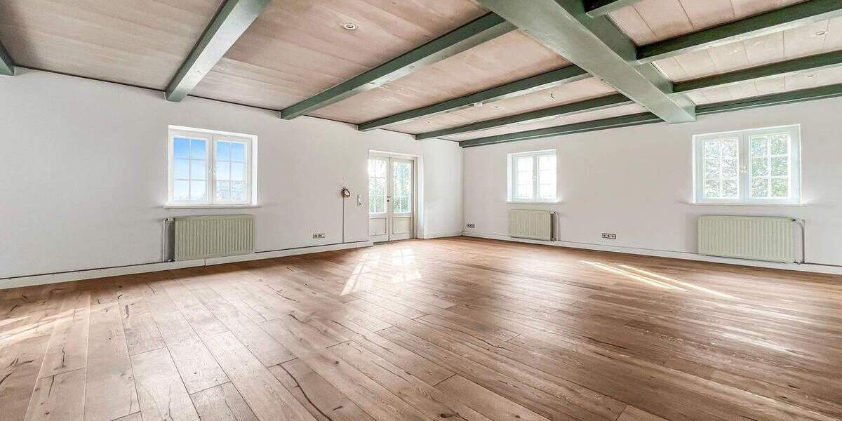 Einfamilienhaus Emmelsbüll-Horsbüll Horsbüll - 7 Zimmer, 275 m&sup2;, 2.150&euro; | Angebot:25689307