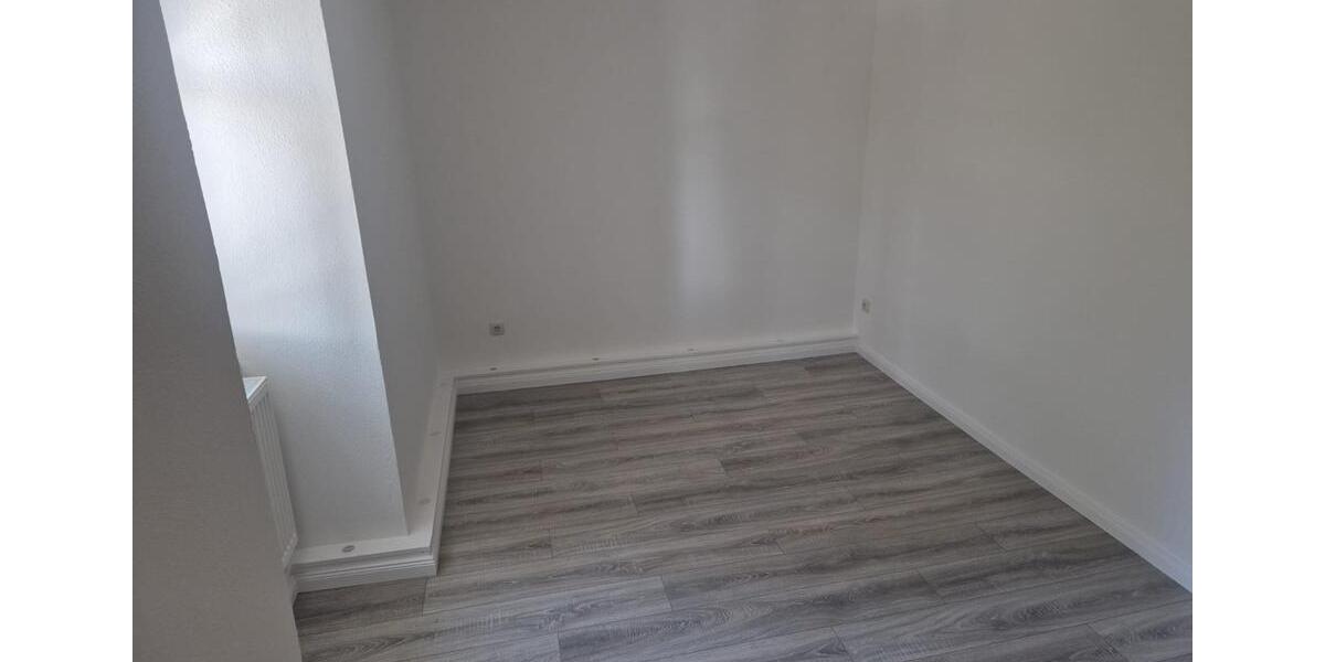 Dachgeschoßwohnung Bernsdorf - 3 Zimmer, 66 m&sup2;, 365&euro; | Angebot:25144274