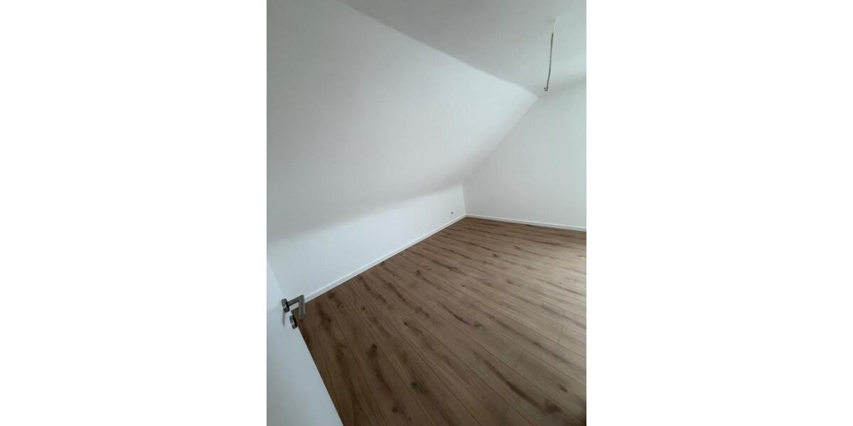 Wohnen auf Zeit Uttenreuth - 4 Zimmer, 14 m&sup2;, 450&euro; | Angebot:24821751
