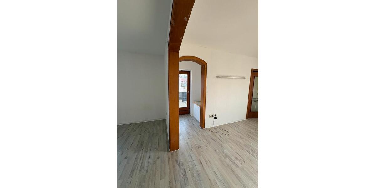 Doppelhaushälfte Bad Pyrmont - 4 Zimmer, 102 m&sup2;, 910&euro; | Angebot:26040583