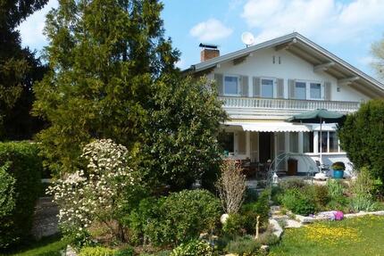 Haus Bernau am Chiemsee - 4 Zimmer, 170 m&sup2;, 2.500&euro; | Angebot:26300238