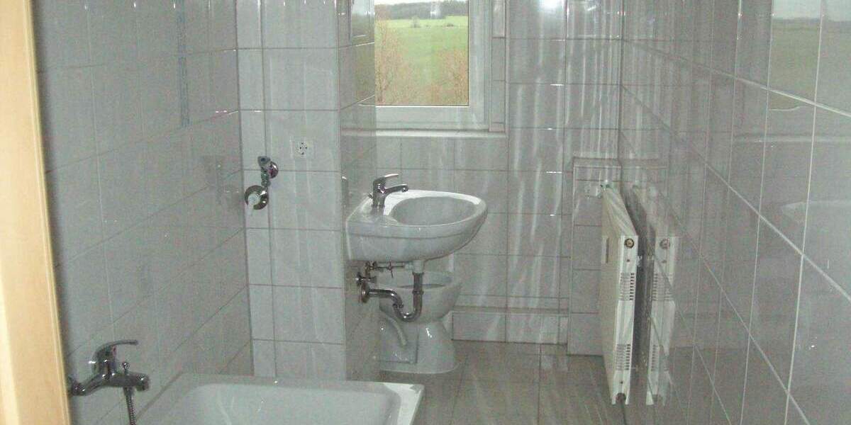 Etagenwohnung Landsberg Hohenthurm - 2 Zimmer, 46 m&sup2;, 322&euro; | Angebot:26486322