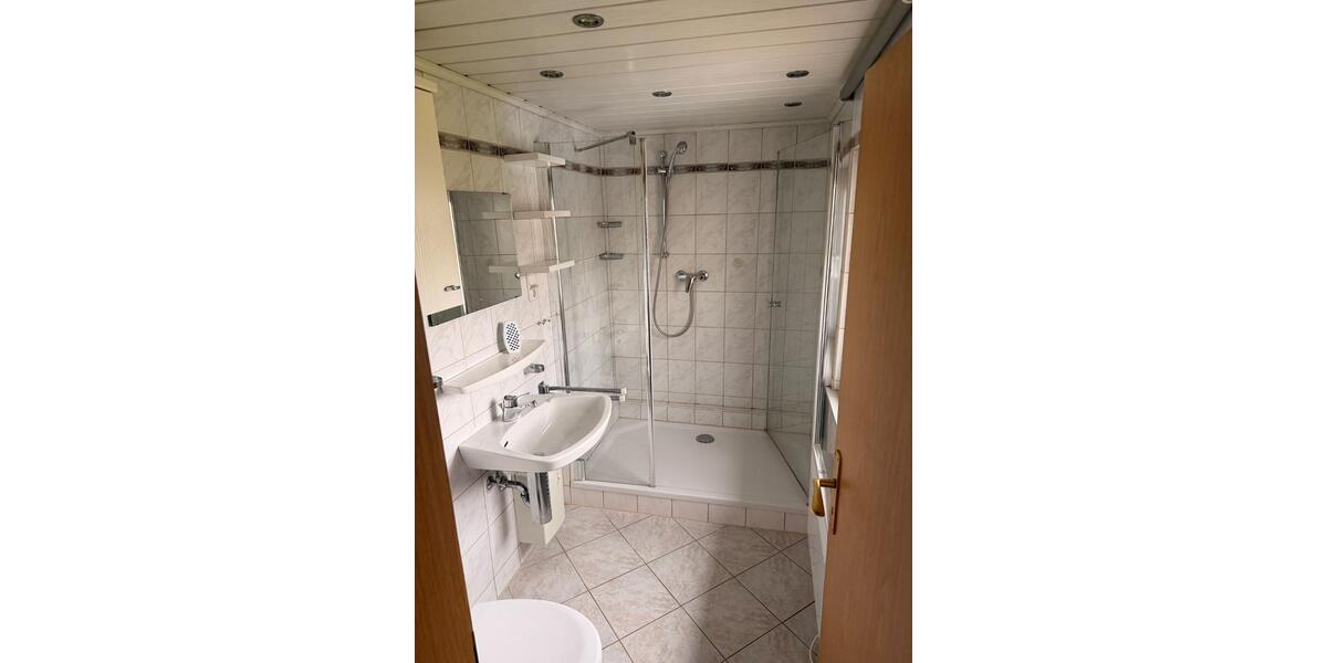 Einfamilienhaus Mainz Laubenheim - 8 Zimmer, 190 m&sup2;, 2.150&euro; | Angebot:25971340