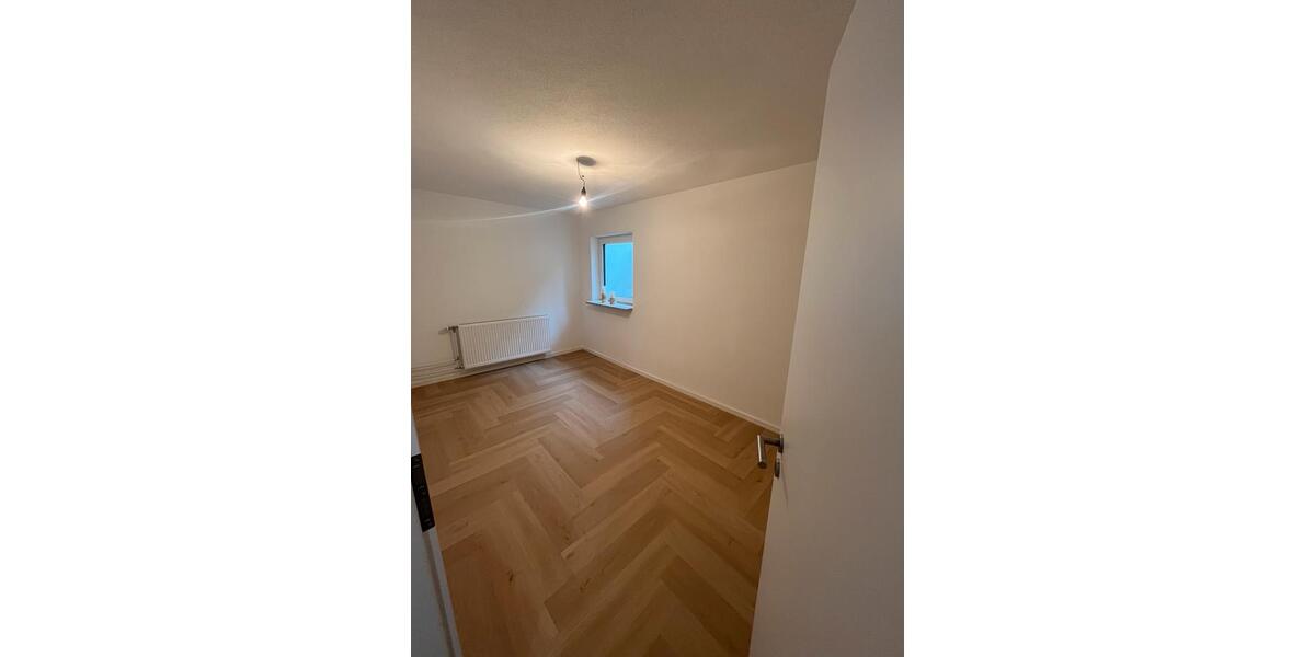 3-Zimmer-Souterrain-Wohnung 77qm2 mit Garten 3 zimmer