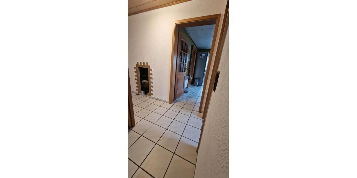 Erdgeschoßwohnung Vöhl - 2 Zimmer, 60 m&sup2;, 500&euro; | Angebot:24784331