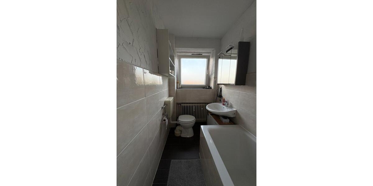 Dachgeschoßwohnung Gifhorn - 2.5 Zimmer, 65 m&sup2;, 650&euro; | Angebot:25867750